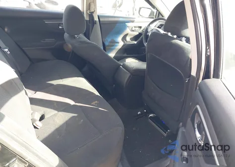 2015 Nissan Altima 2.5 S z USA, uszkodzony, nr VIN 1N4AL3AP9FC128940